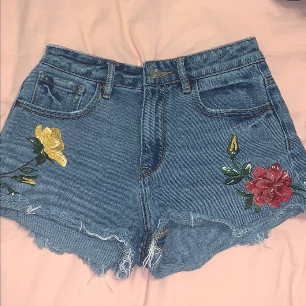 Pacsun flower shorts